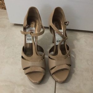 Guess cream heels in size 8
